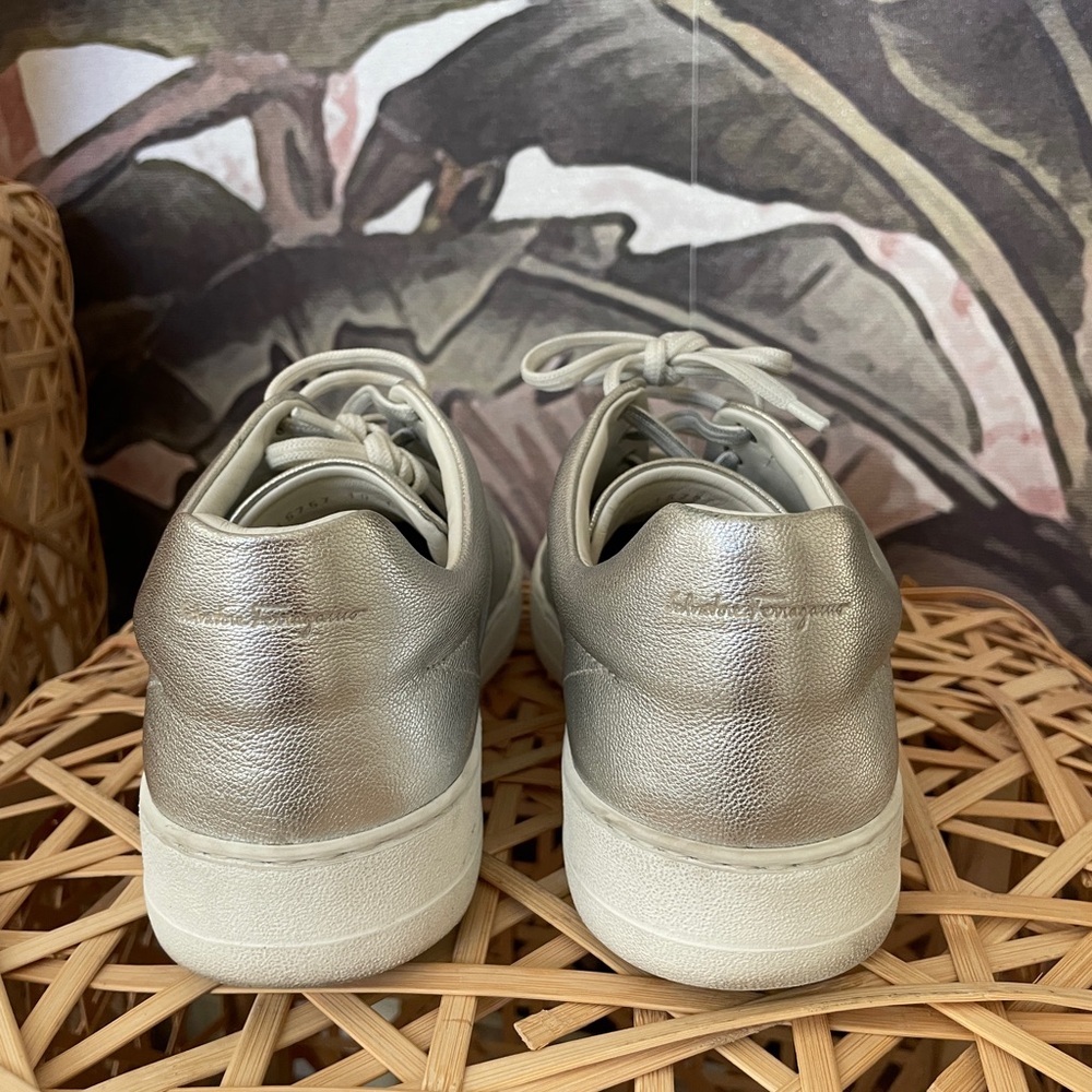 SALVATORE FERRAGAMO Quilted Logo Metallic silver Leather Runners size 10 - Picture 6 of 12